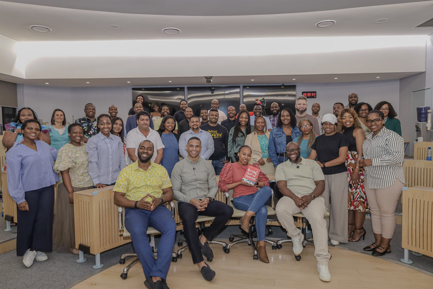 Group photo from an RFTT community session.